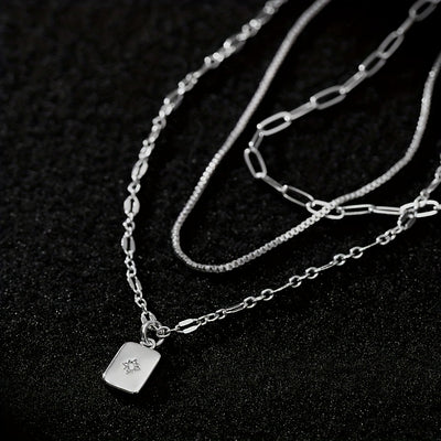 יעל | שרשרת אלגנטית עם תליון ריינסטון מרובע