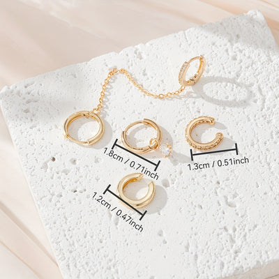 הילה | עגיל זהוב עם נגיעות זירקוניה מחובר בשרשרת אלגנטית