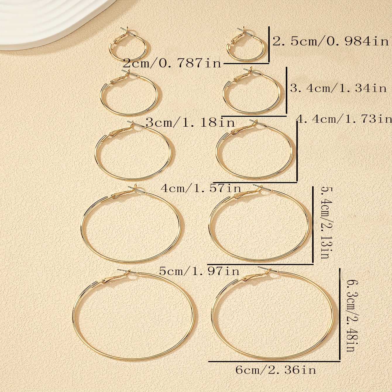 מאיה | סט עגילי חישוק אלגנטיים במראה זהוב יוקרתי