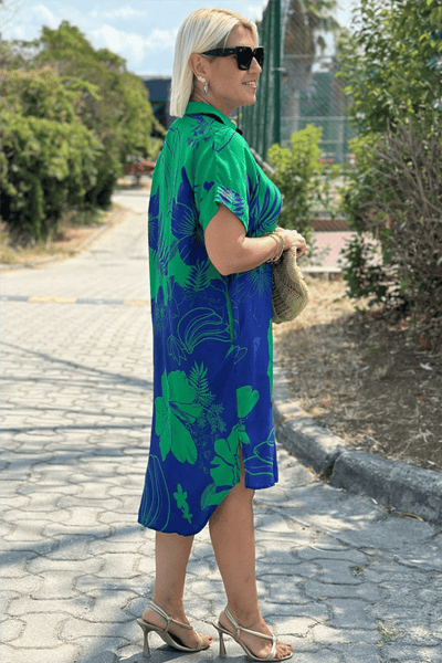 נאומי – שמלה עם הדפס פרחים